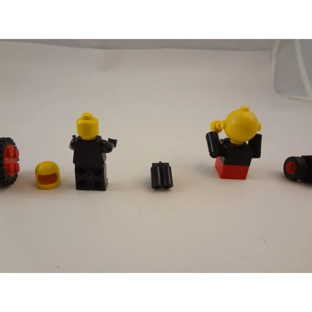Lego Minifigure Space - Classic Black with Air Tanks sp003 - Sets 6971 6952 6951
